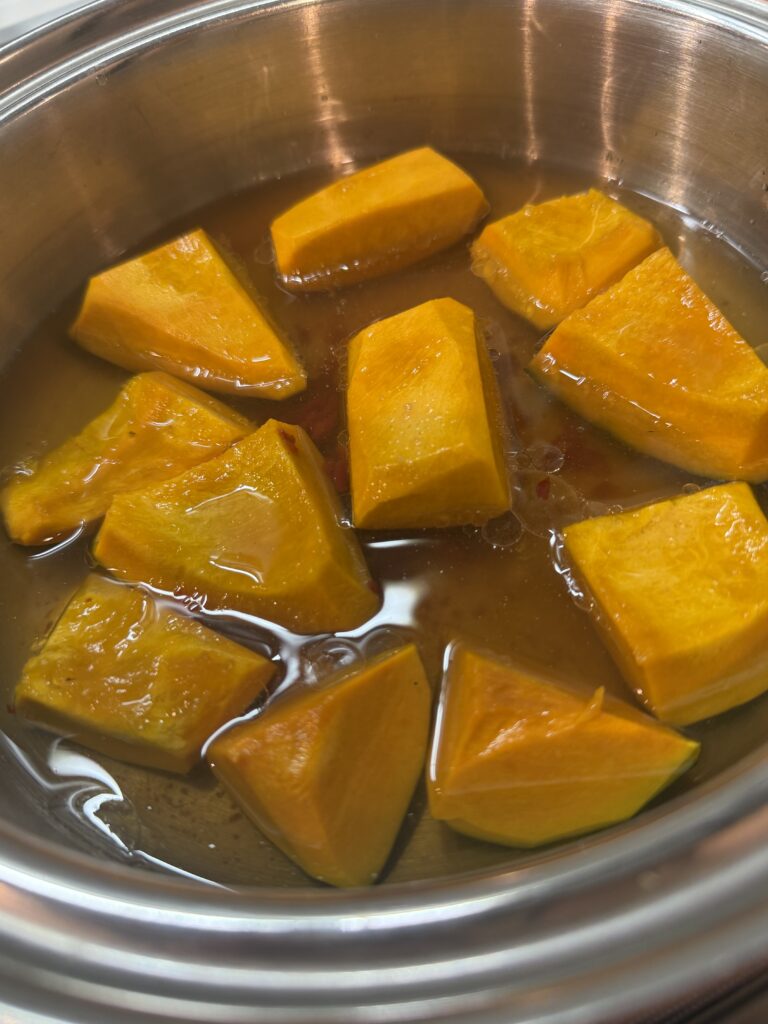かぼちゃを煮る